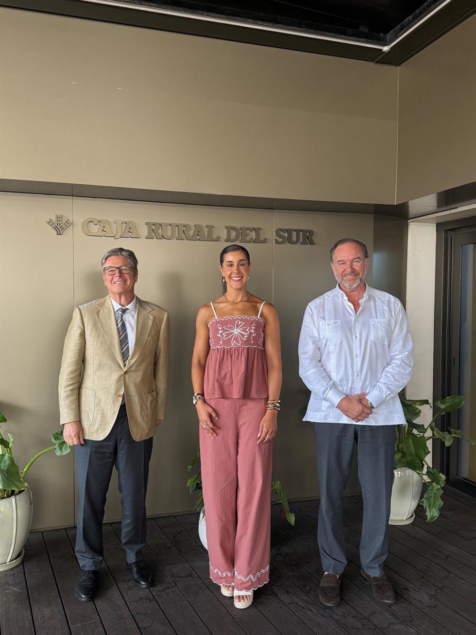 Carolina Marín se convierte en la nueva imagen de Caja Rural del Sur.