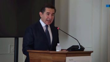 Torres (BBVA) reivindica la adopción de la IA como clave para elevar la producti