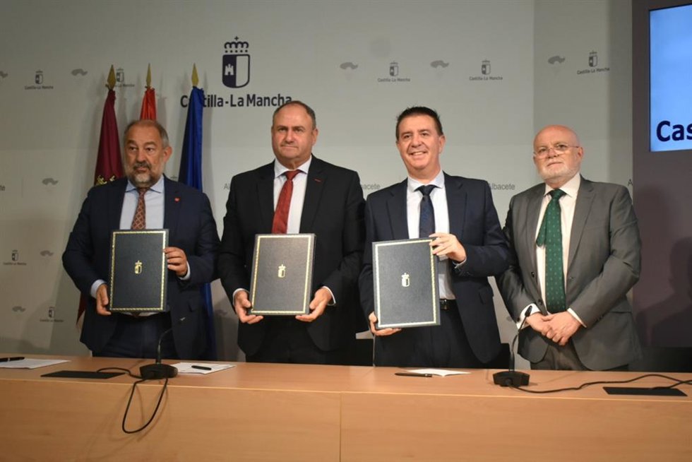 Convenio entre el ITAP, la Consejería y la UCLM para seguir desarrollando 'RetoAgua CLM'.