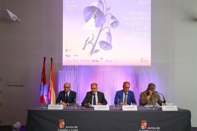 El consejero de Cultura, Alberto Díaz Pico; el presidente de la Diputación de Zamora, Javier Iglesias; el alcalde de Ciudad Rodrigo, Marcos Iglesias, y el director de la Feria,  Manuel González, en la presentación de la XXIX Feria de Teatro.