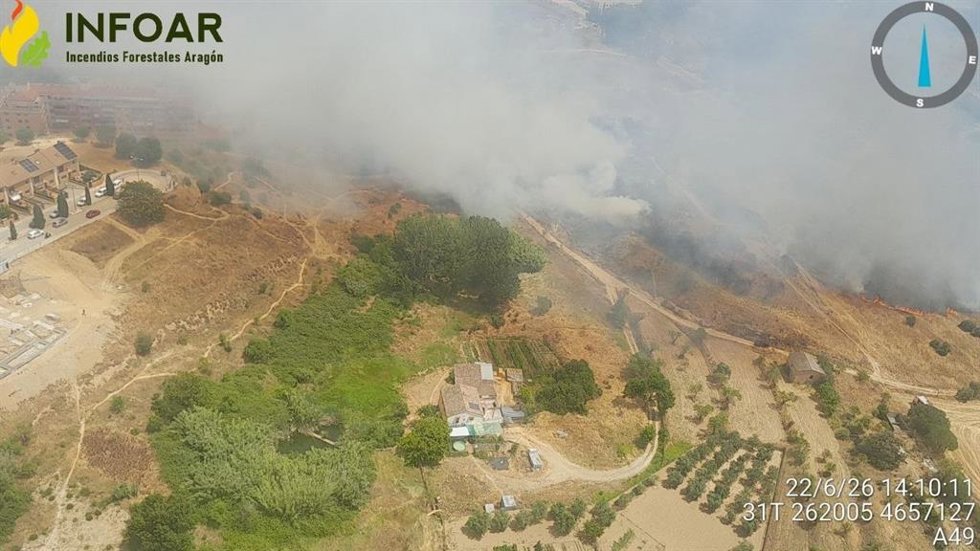 Se declara un incendio forestal en Barbastro (Huesca).