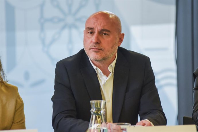 Archivo - El delegado del Gobierno en Catalunya, Carlos Prieto, durante una reunión sobre la regularización extraordinaria de migrantes, a 5 de mayo de 2026, en Barcelona, Catalunya (España). Esta reunión, celebrada en la Delegación del Gobierno en Catalu