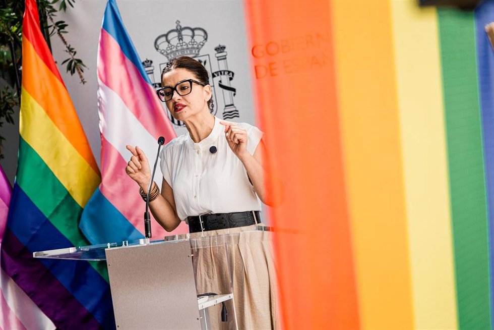 La ministra de Infancia y Juventud, Sira Rego, durante la presentación de los eventos institucionales programados con motivo del mes del Orgullo LGTBIQA+, a 10 de junio de 2026, en Madrid (España). 