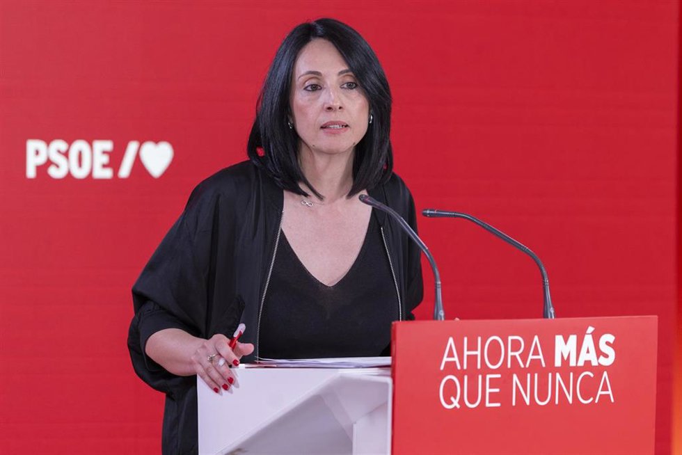 La secretaria de Organziación del PSOE, Rebeca Torró, en una rueda de prensa tras la Ejecutiva Federal en Ferraz.