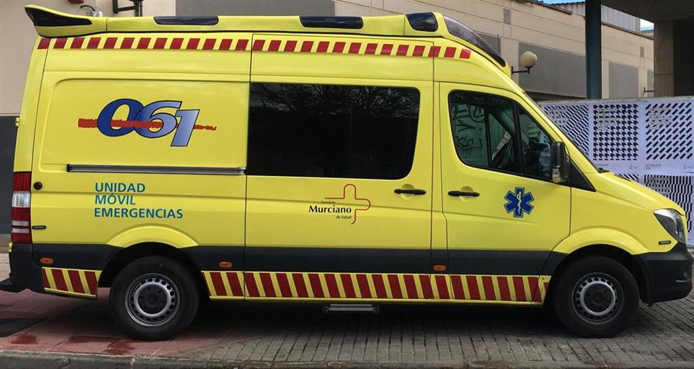Archivo - Ambulancia del 061