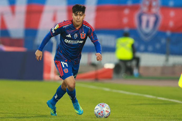 Futbol, Universidad de Chile vs Deportes Concepcion, campeonato 2026 Fecha 14, Liga de Primera 2026. El jugador de Universidad de Chile Marcelo Morales, es fotografiado durante un partido de  primera disputado en el estadio Nacional en Santiago,