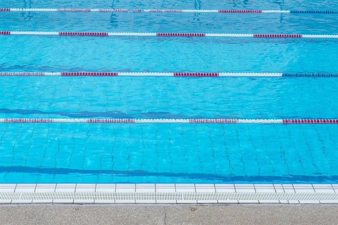 Archivo - Imagen de una piscina