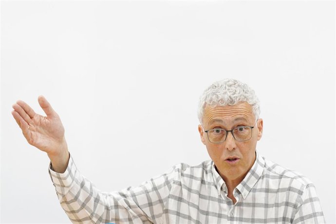 El presidente de la CiUG, Iván Area, atiende a los medios de comunicación 