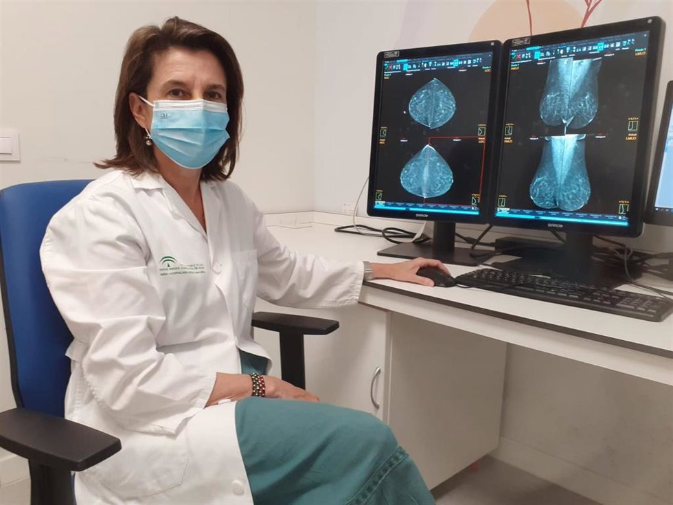 Archivo - Mercedes García, radióloga del Hospital Virgen Macarena.
