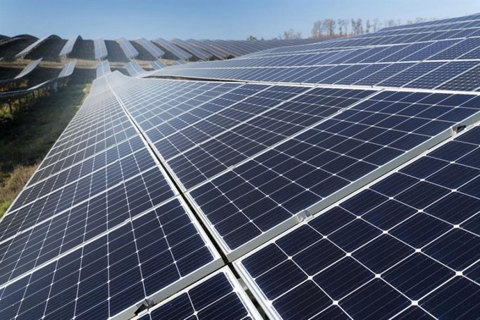 Perú.- Generación de energía solar crece en Perú: se incrementa en más de 150% en marzo de 2026