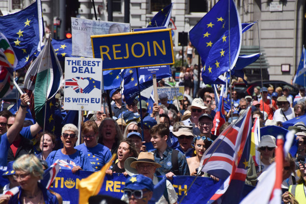 La cicatriz del Brexit obliga a Reino Unido a mirar a Europa diez años después