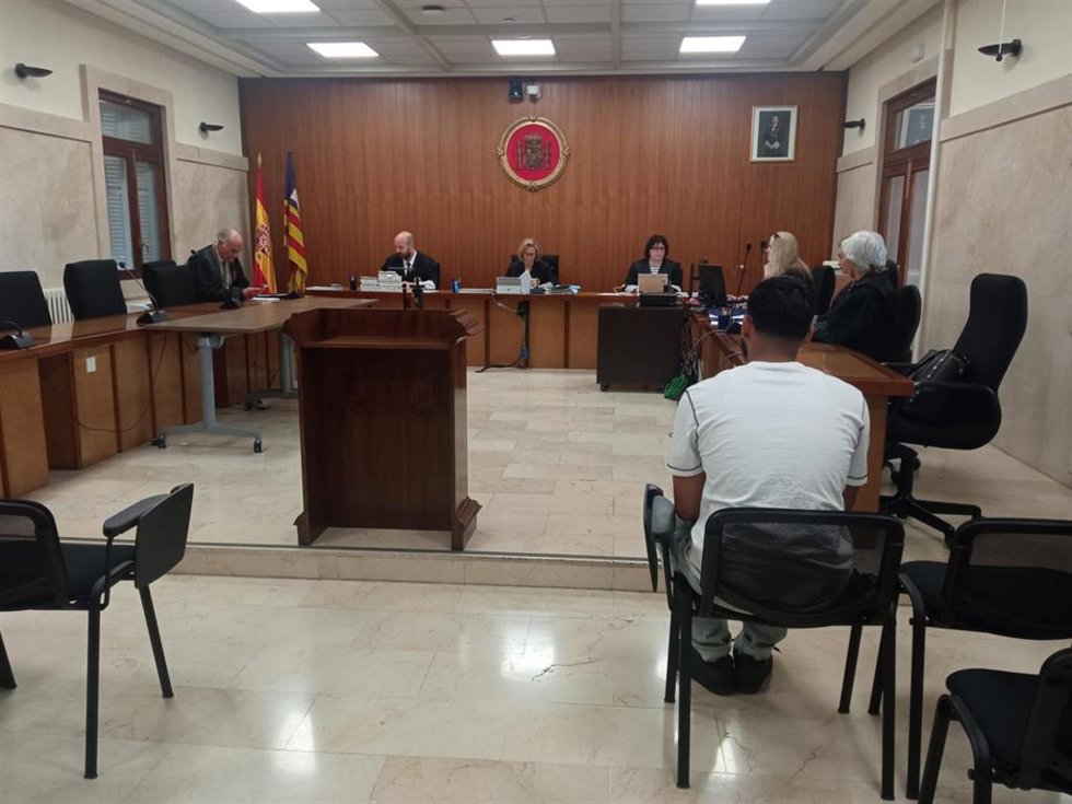 El acusado, durante la vista preliminar en la Audiencia.
