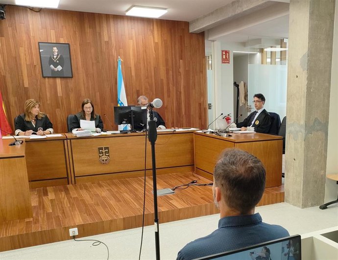 Juicio contra un exedil de Baiona.