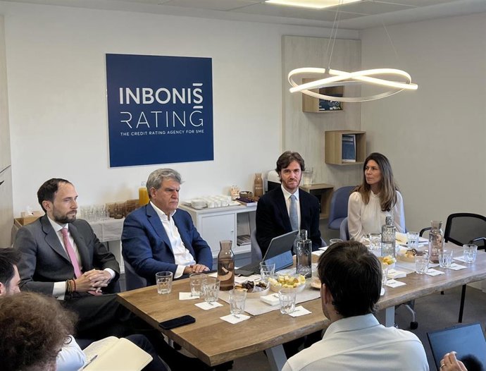 Reunión de directivos de Inbonis