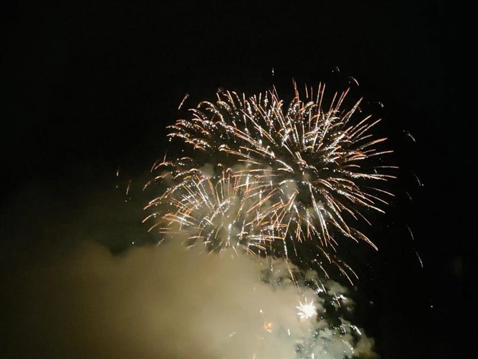 Archivo - Fuegos artificiales 