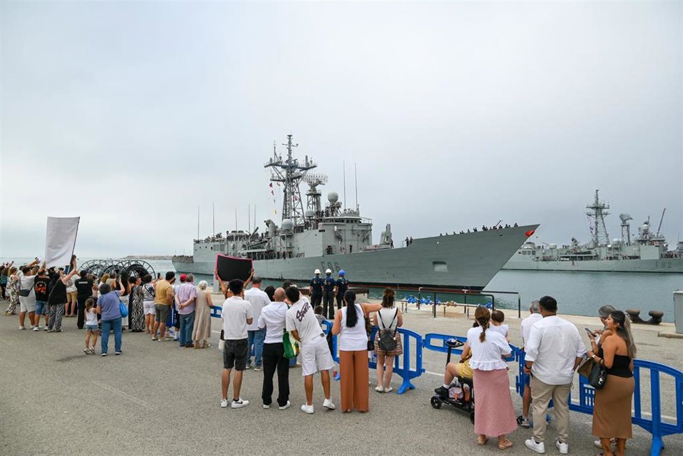 Regreso de la fragata 'Canarias' a Rota tras cinco meses en la Operación Atalanta.
