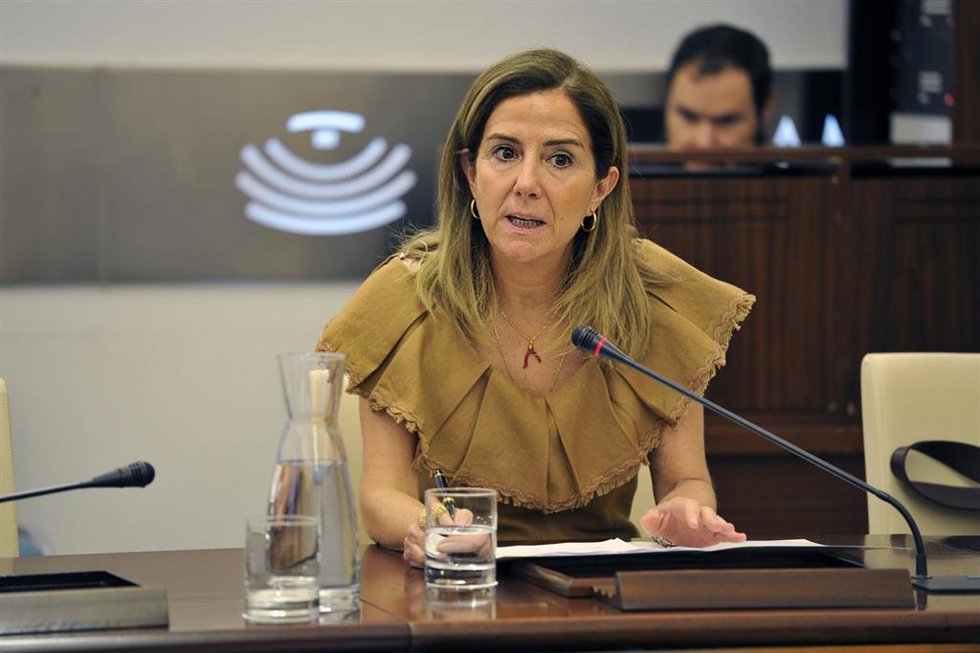 La secretaria general de la Consejería de Hacienda, Administración Pública y Diálogo Social, Inmaculada Núñez Arroyo, comparece en la Comisión de Administración Pública y Diálogo Social