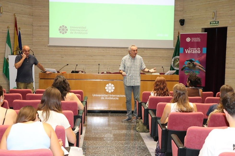 El director del encuentro de verano 'Biodiversidad marina andaluza: del aula al litoral', que se celebra en la Sede Tecnológica de Málaga de la Universidad Internacional de Andalucía (UNIA), Antonio Román Muñoz.