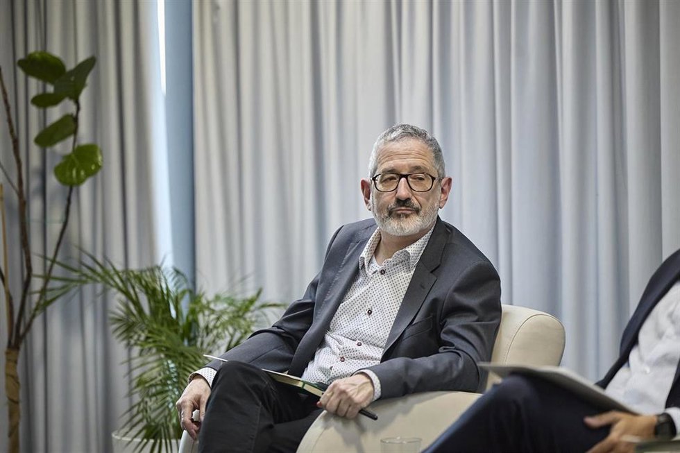 El diputado de Sumar en el Congreso Carlos Martín durante las jornadas 'TaxTheSuperRich: por una fiscalidad a la riqueza para el siglo XXI' en el Círculo de Bellas Artes, a 25 de mayo de 2026, en Madrid (España).