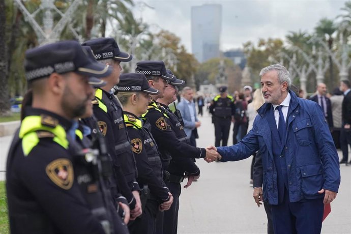 Archivo - Collboni en noviembre en la presentación de los nuevos vehículos de la Guardia Urbana