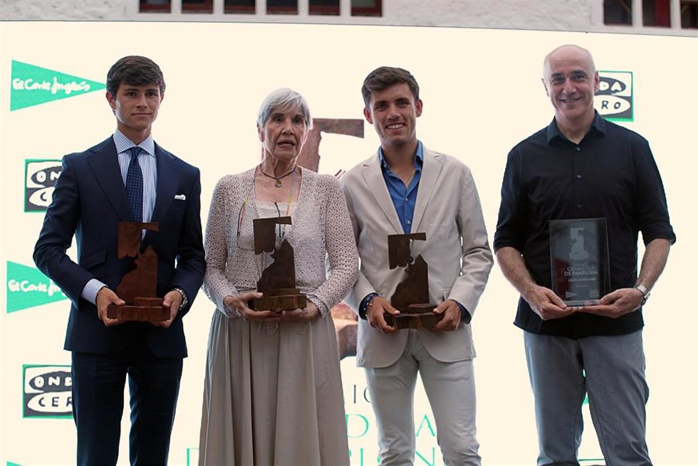 Onda Cero Navarra y El Corte Inglés entregan los XIV Premios Ciudadela de la Feria del Toro de Pamplona.