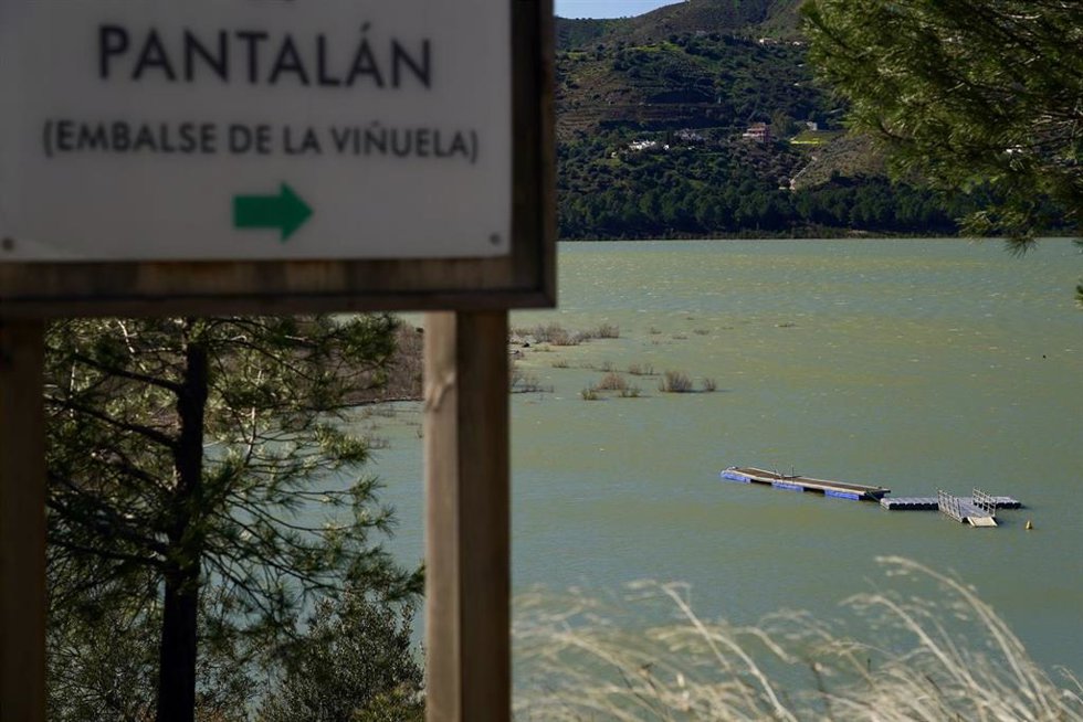 Archivo - Imagen de archivo del embalse La Viñuela.