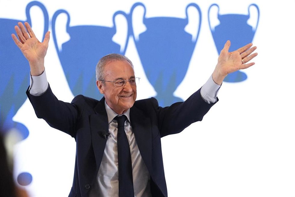 El presidente del Real Madrid, Florentino Pérez, celebra su triunfo en las elecciones a la presidencia del club el pasado 7 de junio.