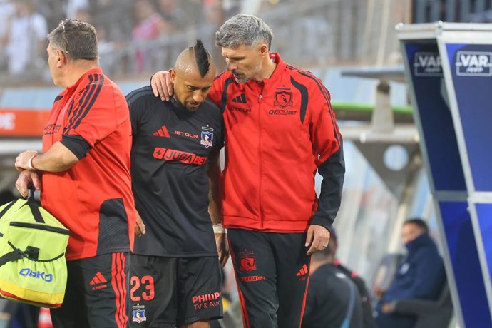 Futbol, Colo Colo vs Coquimbo Unido Fase de grupos, Copa de la Liga 2026. El jugador de Colo Colo Arturo Vidal es fotografiado durante el partido de copa de la liga por el grupo A contra Coquimbo Unido disputado en el estadio Monumental en Santiago,