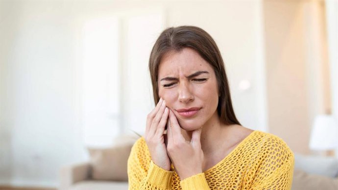 Rechinar los dientes por la noche; no siempre es estrés y tiene solución