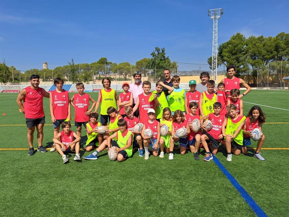 El Consell de Mallorca acoge el primer campus de rugby en el Polideportivo Sant Ferran.