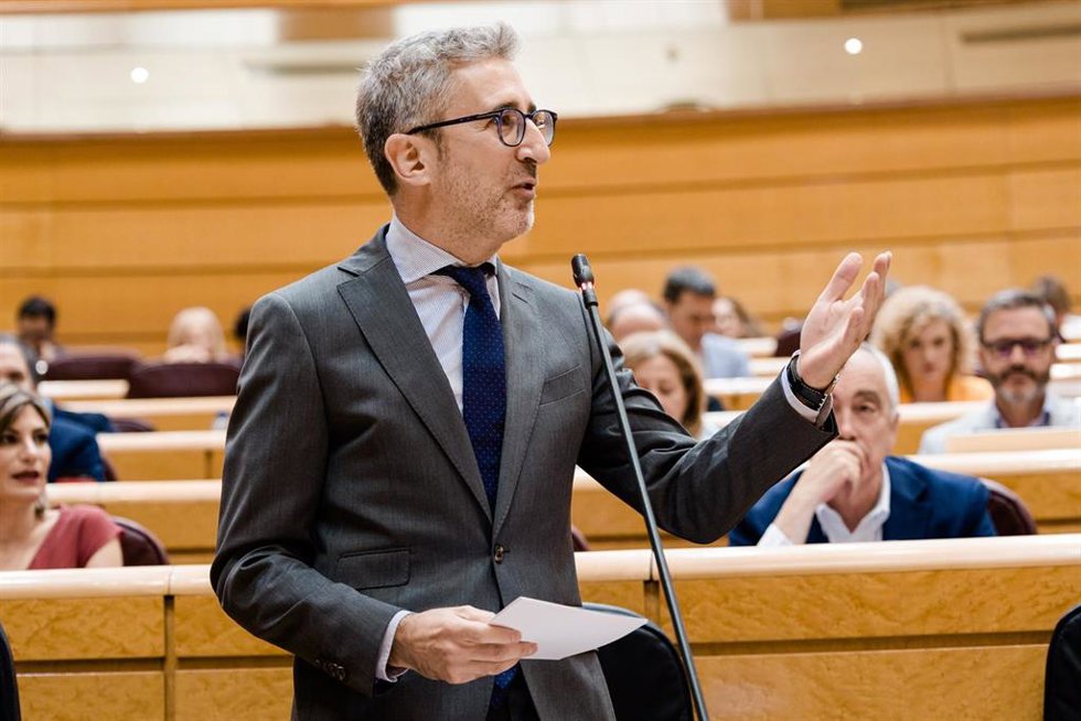 El ministro de Hacienda, Arcadi España, interviene durante una sesión de control al Gobierno, en el Senado, a 23 de junio de 2026, en Madrid (España). La Cámara Alta acoge una intensa sesión de control al Gobierno marcada por las exigencias de los grupos 