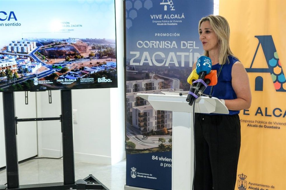 La alcaldesa de Alcalá (Sevilla), en la presentación de un proyecto de vivienda pública con 191 hogares "asequibles, modernos y de máxima calidad"