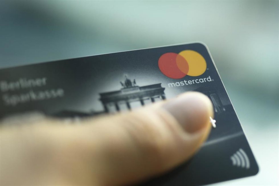 Archivo - Tarjeta con el logo de Mastercard.