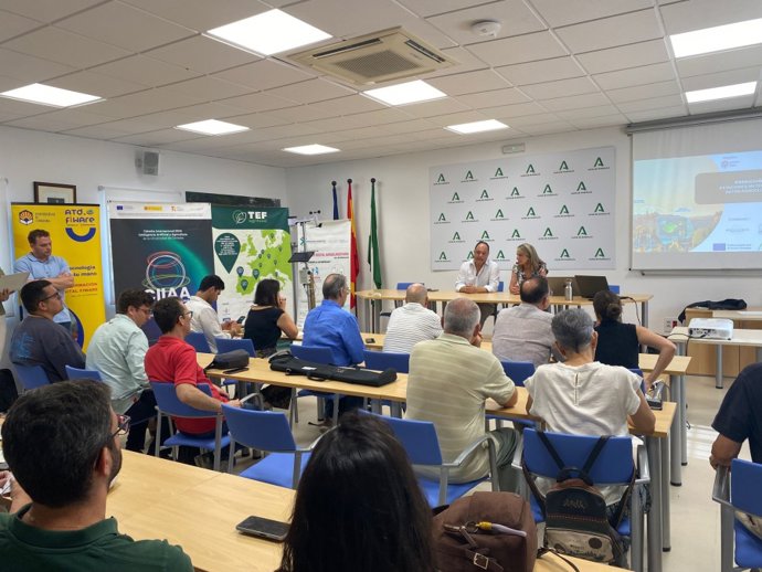 Celebración de la jornada 'Predicción del mildiu: estaciones meteorológicas y uso de datos agroclimáticos en campo'.