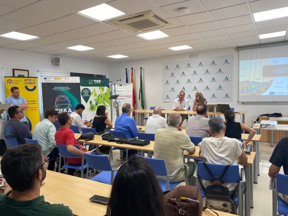Celebración de la jornada 'Predicción del mildiu: estaciones meteorológicas y uso de datos agroclimáticos en campo'.
