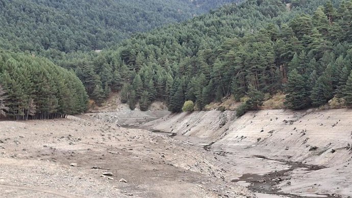 El embalse de El Tejo, ahora vacío.