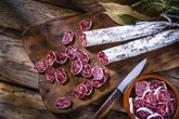Foto: La AESAN alerta de la presencia de Salmonella en dos lotes de fuet procedente de España