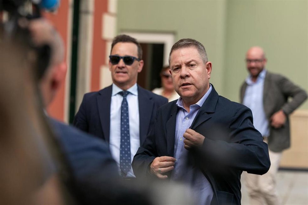 El presidente de Castilla-La Mancha, Emiliano García-Page, a su llegada al Hotel Eurostars Palacio Buenavista, a 23 de junio de 2026, en Toledo, Castilla-La Mancha (España).