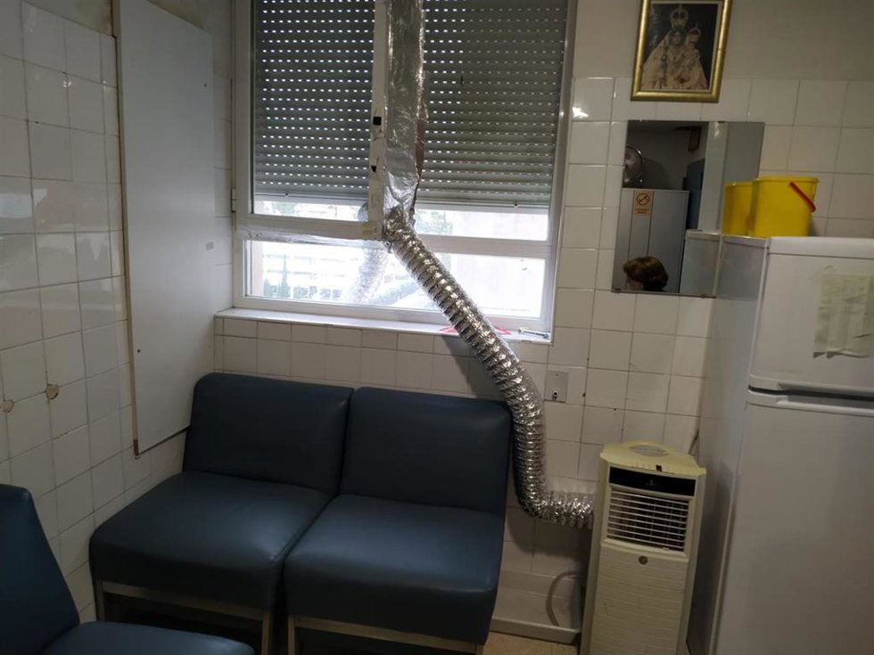 Aspecto que presenta el estar del personal celador de hospitalización del Reina Sofía.