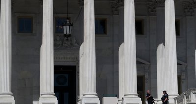 El Senado de EEUU vota a favor de detener la guerra contra Irán