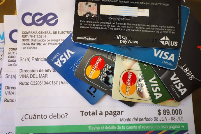 Vi a del Mar 09 de noviembre 2025. Constantes han sido las sucesivas alzas en las cuentas del servicio el ctrico y para enero del 2026 se espera otro aumento. Alejandro Astorga/Aton Chile
