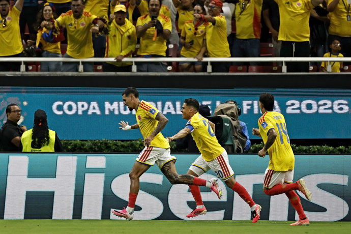 Daniel Muñoz celebra su gol en el Colombia-República Democrática del Congo del Mundial 2026