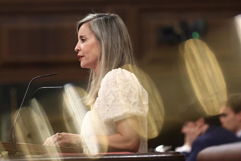 La  portavoz de Sumar en el Congreso, Verónica Martínez Barbero, interviene durante una sesión plenaria en el Congreso de los Diputados, a 24 de junio de 2026, en Madrid (España). 