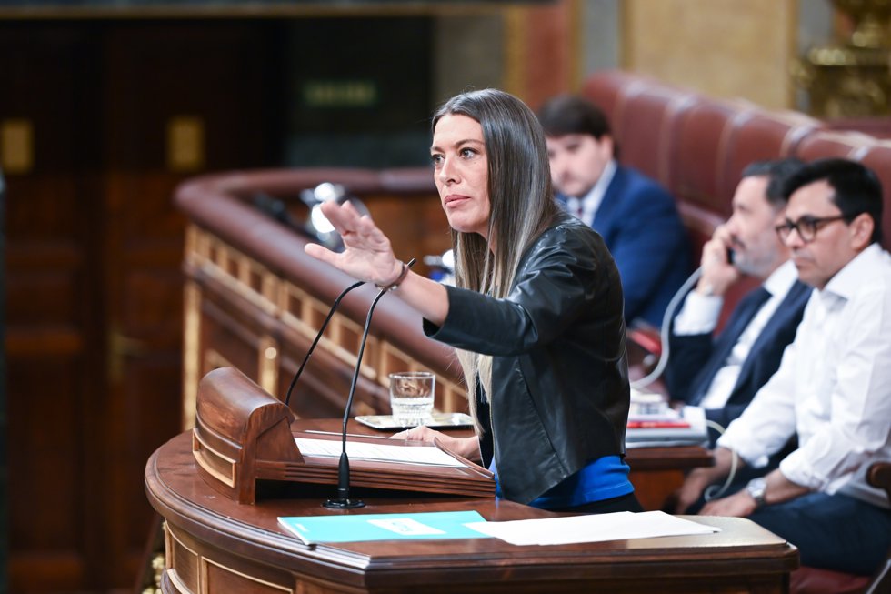 La portavoz de Junts en el Congreso, Miriam Nogueras, interviene durante una sesión plenaria en el Congreso de los Diputados, a 24 de junio de 2026, en Madrid (España).