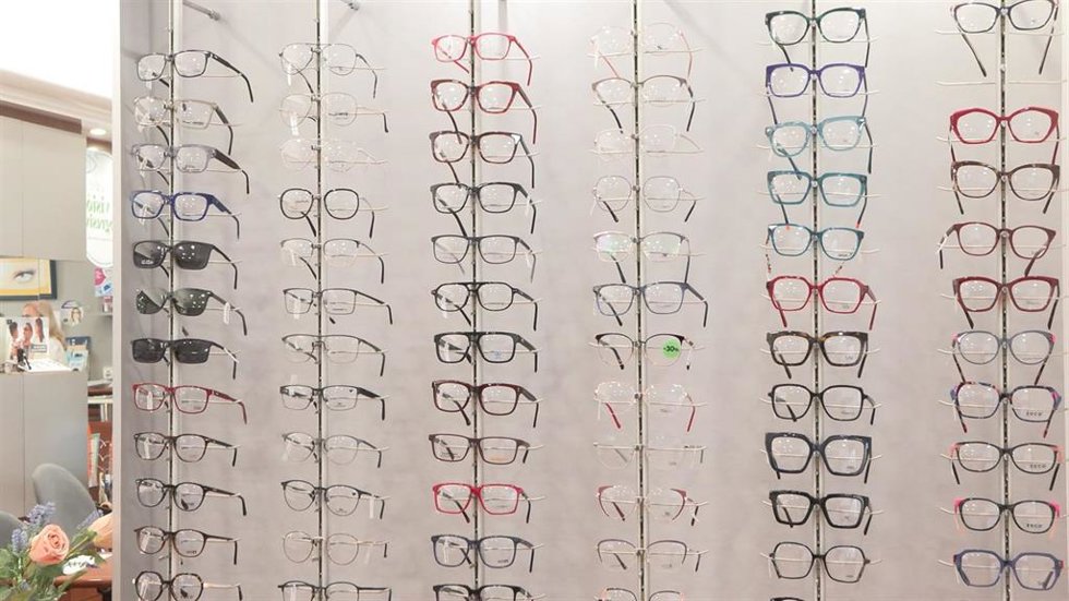 Archivo - Expositor de gafas