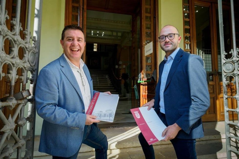 El presidente de la Diputación, Santi Cabañero, junto al vicepresidente, Fran Varela.