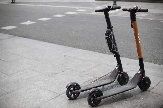 Archivo - El Ayuntamiento de Logroño señala una "invasión" de los patinetes
