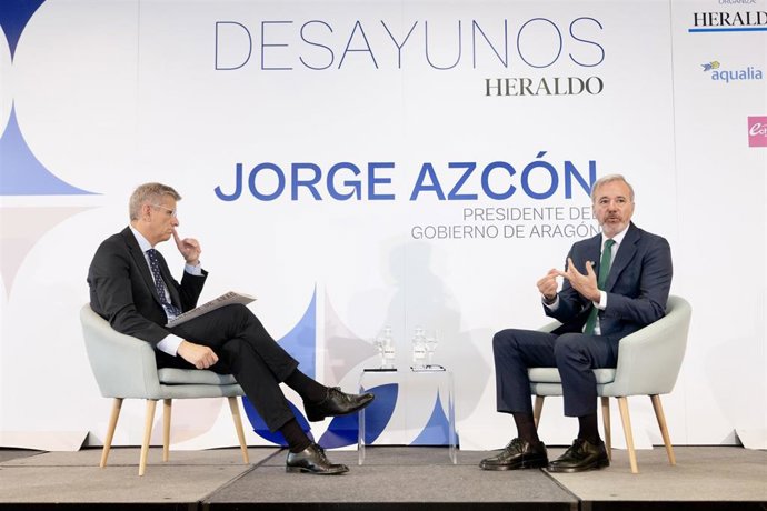 El presidente del Gobierno de Aragón, Jorge Azcón, en el 'Desayuno Heraldo' de este miércoles en Zaragoza.