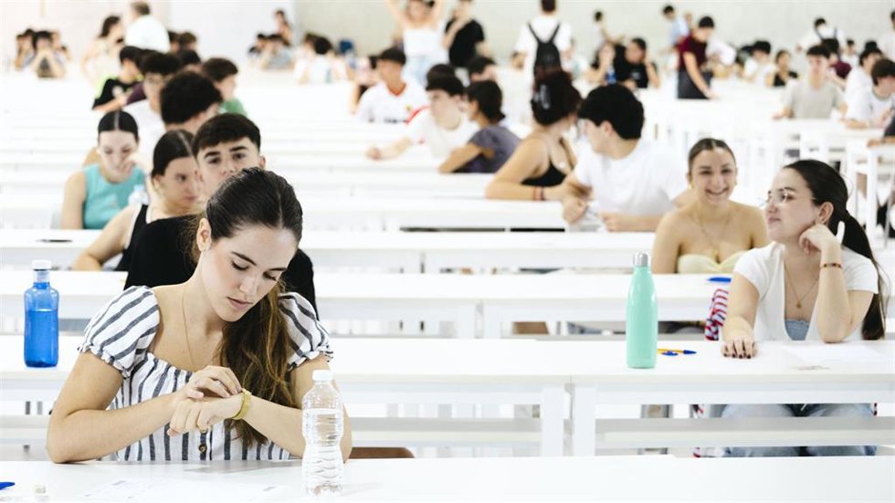 Estudiantes en una prueba de acceso. Imagen de archivo.