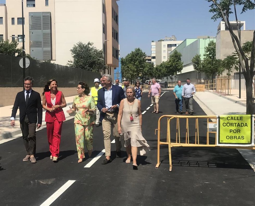 Inauguración de la unión de las calles Ibón de Astún y Rallo Lahoz, en Miralbueno